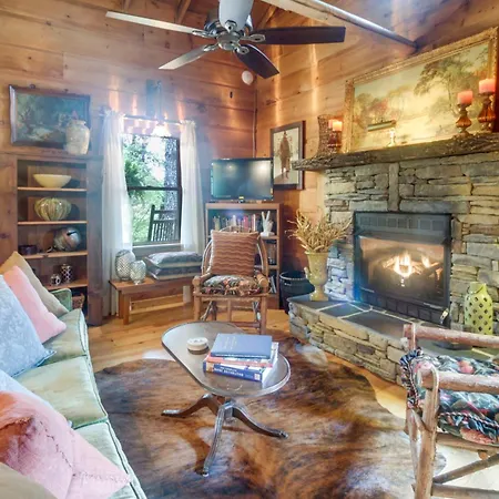 Lawndale Studio With Fire Pit Access - Near Hiking!
